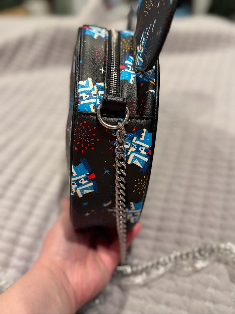Loungefly Black Castle & Fireworks crossbody - Picture 10 of 11